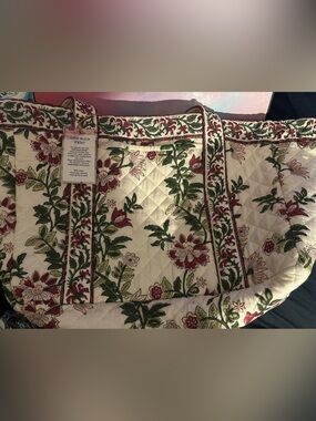 POL Quilted Floral Tote in Cream, Red & Green